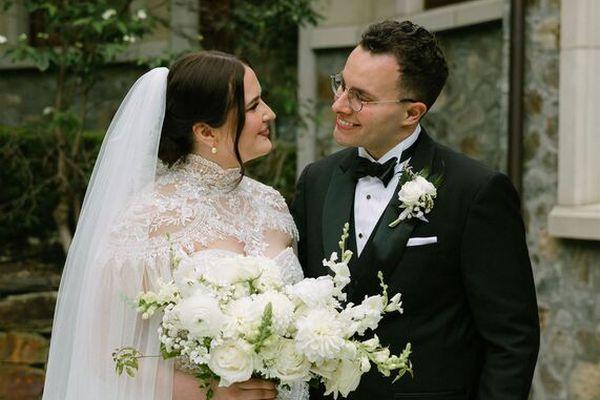 Abby 13 Bride And Groom Dahlia