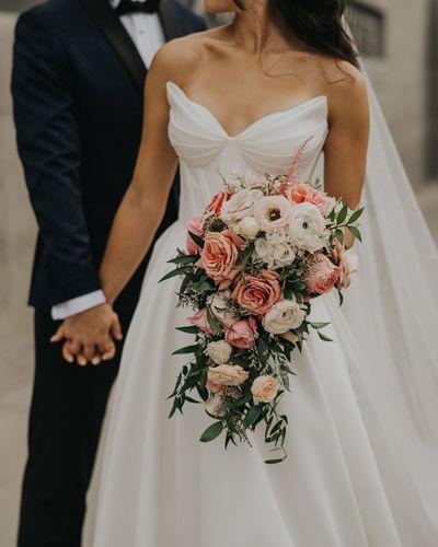 Fn Cascading Bouquet