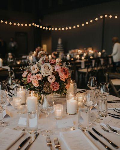 Fn Guest Table Lisianthus