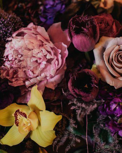 Elegant Luxury Wedding Classy Dark Moody Purple Eggplant Roses Hydrangea Orchids Ranunculus Peony Anemone Garland Bouquet Arrangement Table Garland Wedding Cake Model Floral Installation Hanging Flowers Candlelight Table Four Points Hotel Joel’s View Photography WedLuxe Magazine Bridal Photoshoot
Outdoors Kelowna Okanagan Wedding Ceremony Reception Bride Groom Bridesmaid Groomsman Florist Flowers Floral